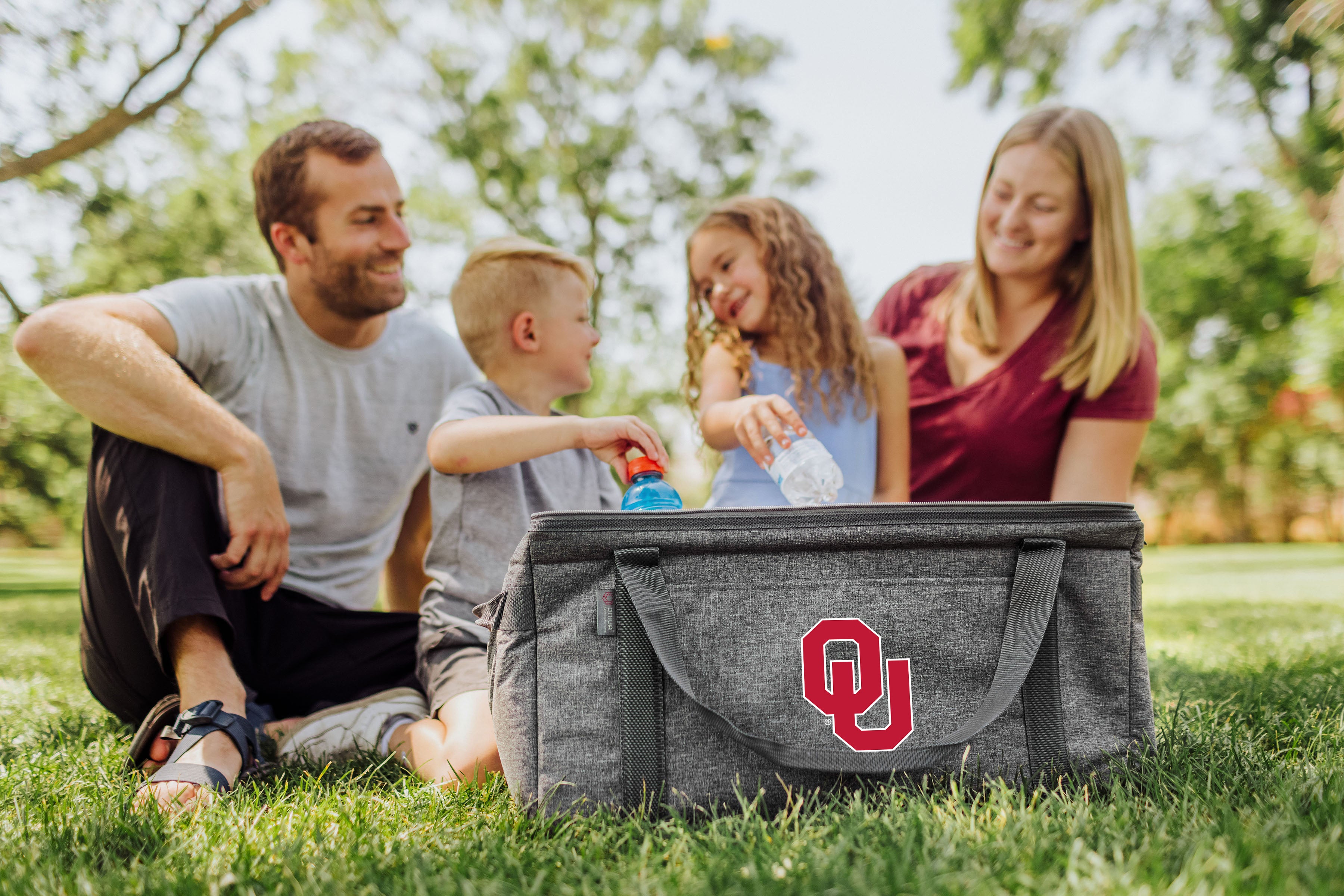 Oklahoma Sooners - 64 Can Collapsible Cooler