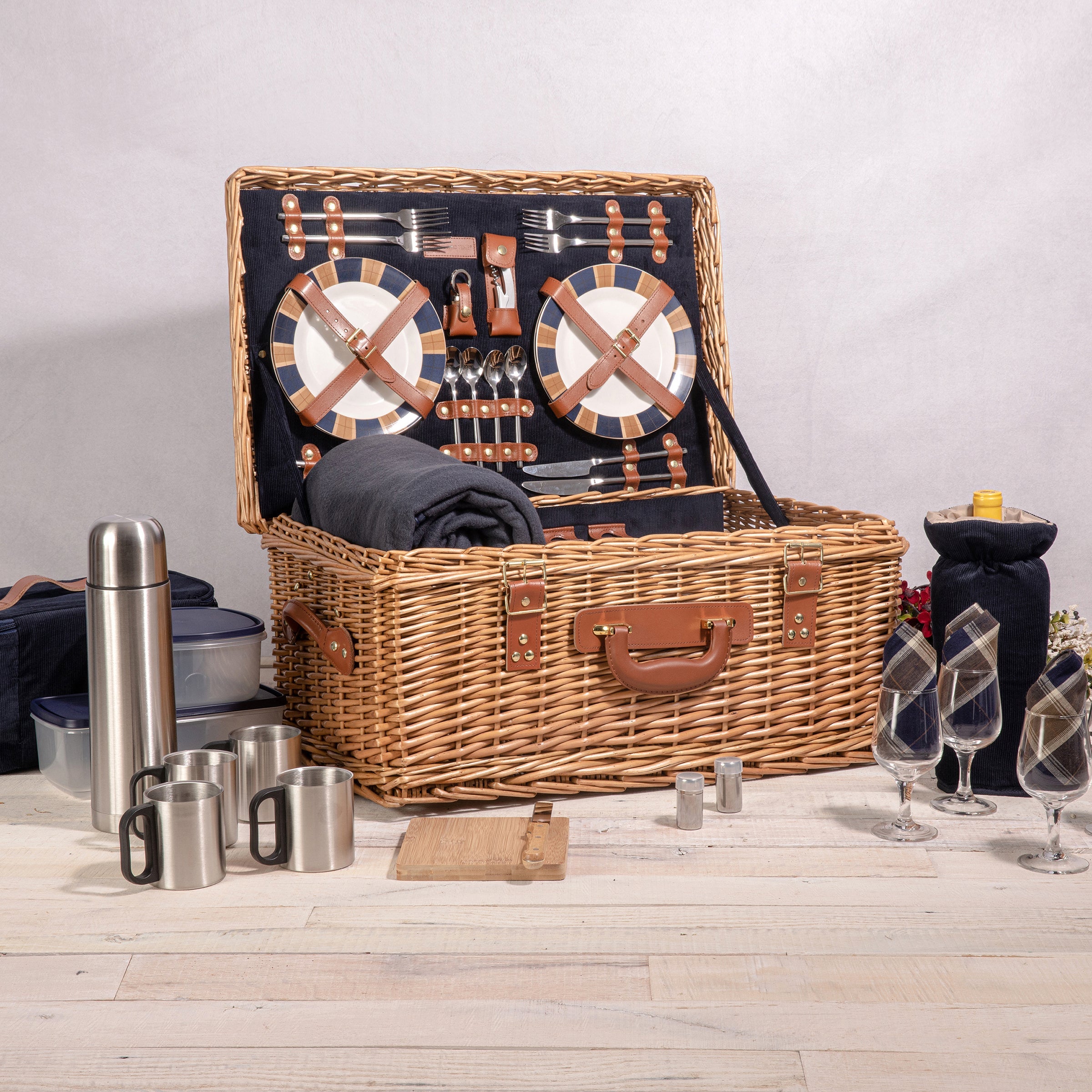 Windsor Picnic Basket