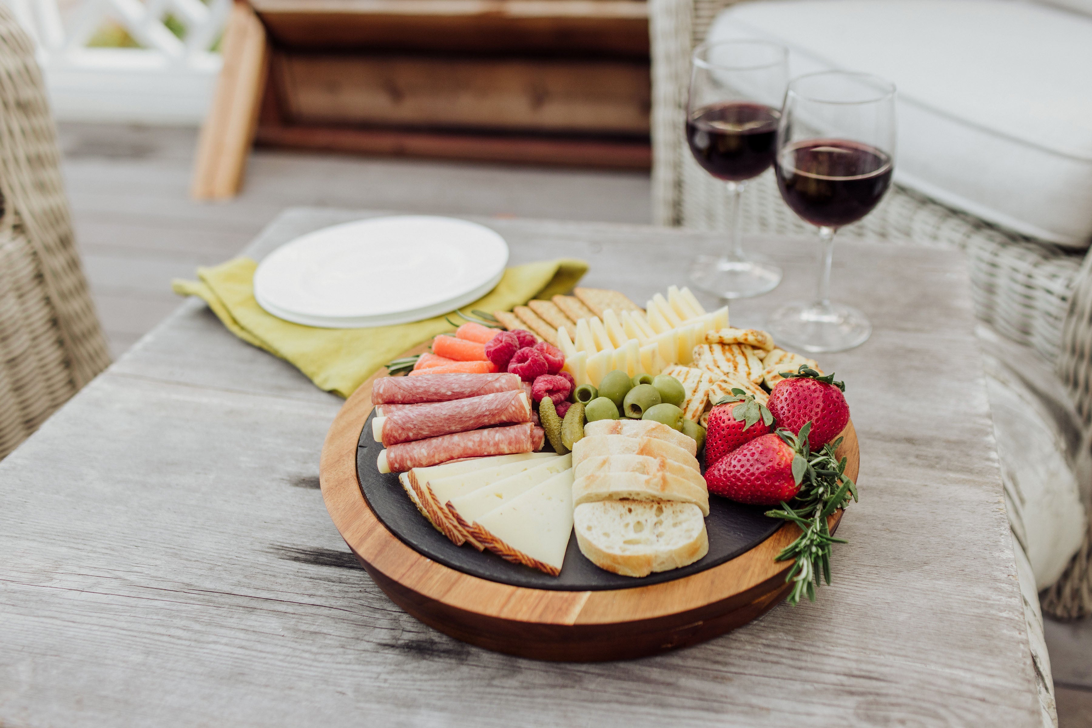 Minnesota Golden Gophers - Insignia Acacia and Slate Serving Board with Cheese Tools